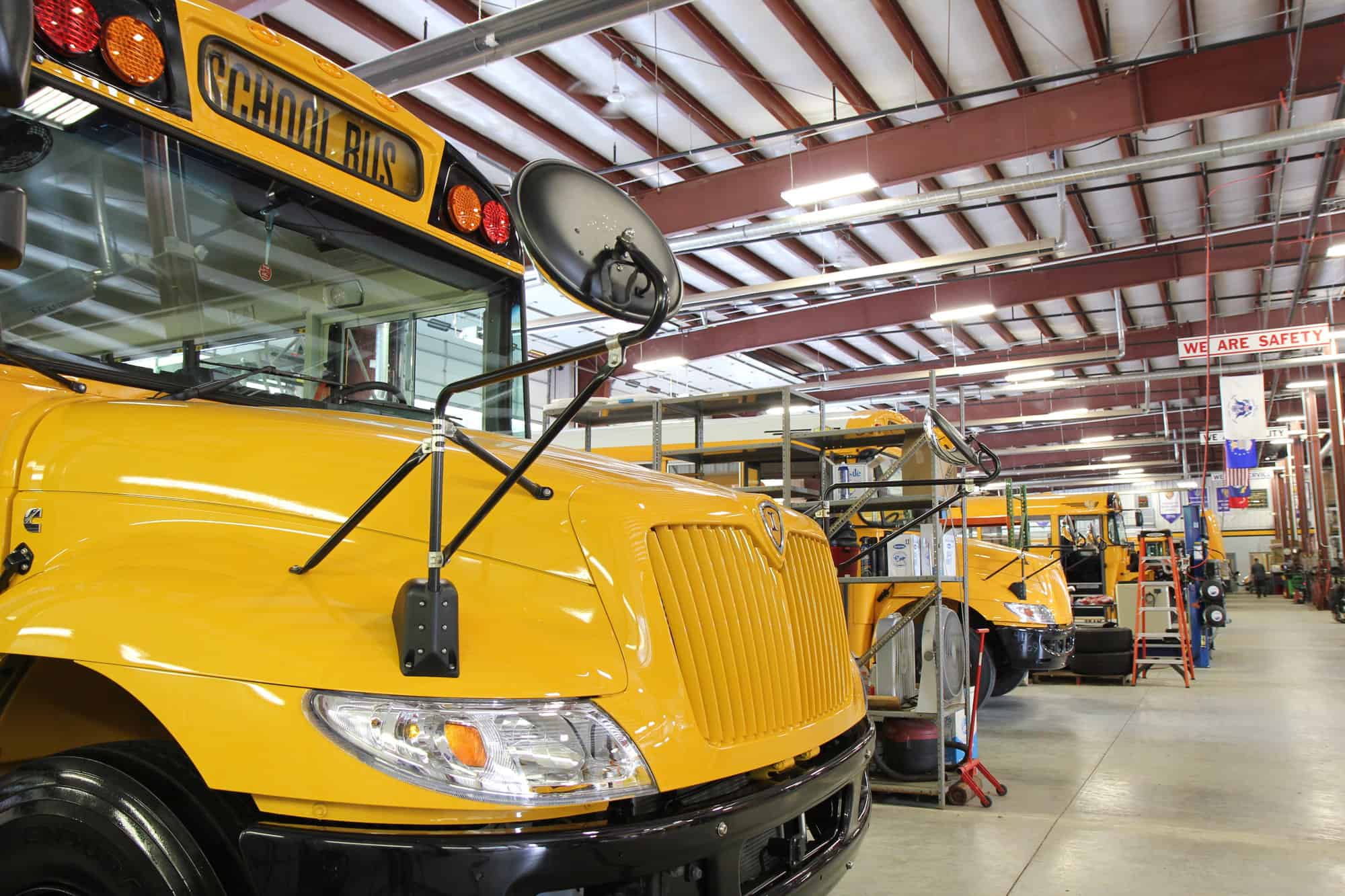 Leonard Bus Sales Begins 2018 with Pursuit of Excellence Honor from IC